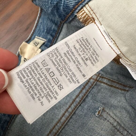 NWOT MADEWELL Relaxed Denim Shorts Destroyed Hem Edition in Rosemount Wash - Picture 9 of 11